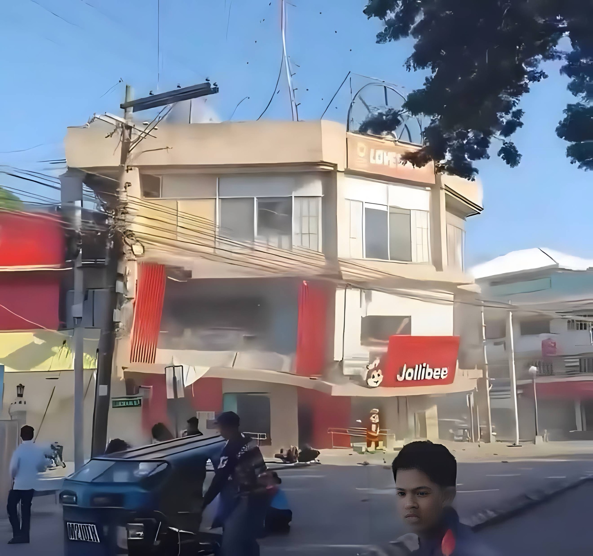 TERREMOTO DE MAGNITUD 7.8 SACUDE FILIPINAS Y ACTIVA ALERTAS DE TSUNAMI EN EL PACÍFICO