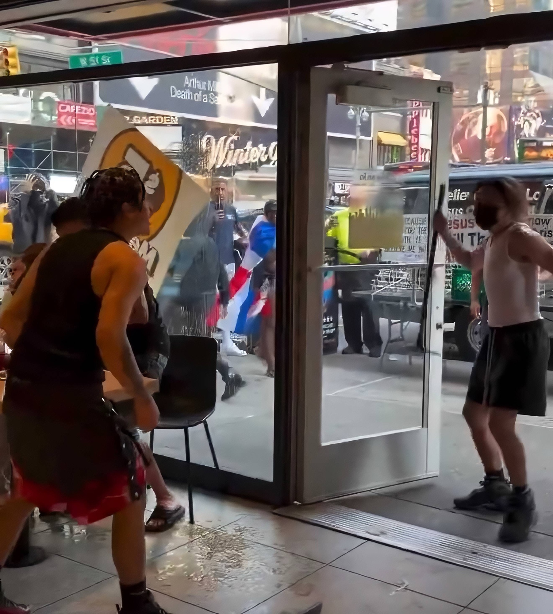 Pelea durante un “Teen Takeover” vuelve a encender las alarmas en Nueva York