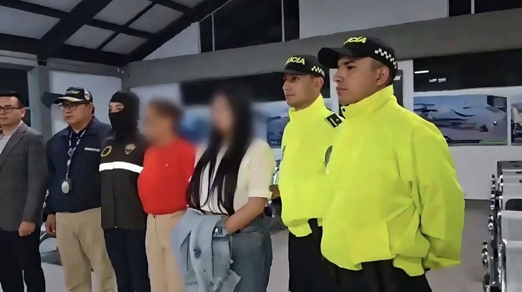Colombia expulsa a esposa e hija de alias Fito; van a La Roca