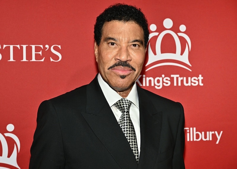 Lionel Richie Hospitalizado en UCI Tras Concierto en St. Louis: Qué le Pasó y Cuál es su Estado