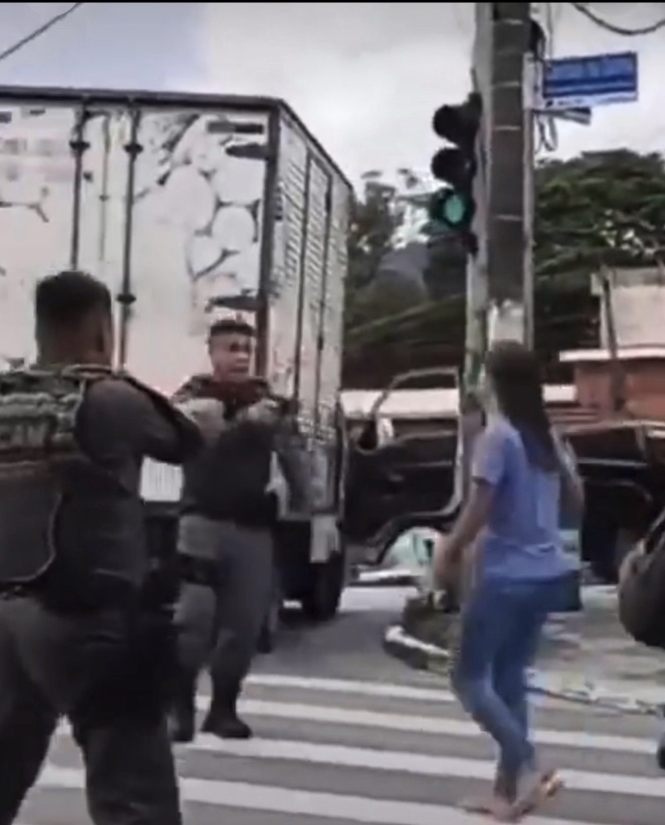 Policía mata a mujer con cuchillo en São Paulo; agente queda libre 2 Policía mata a mujer con cuchillo en São Paulo; agente queda libre 1